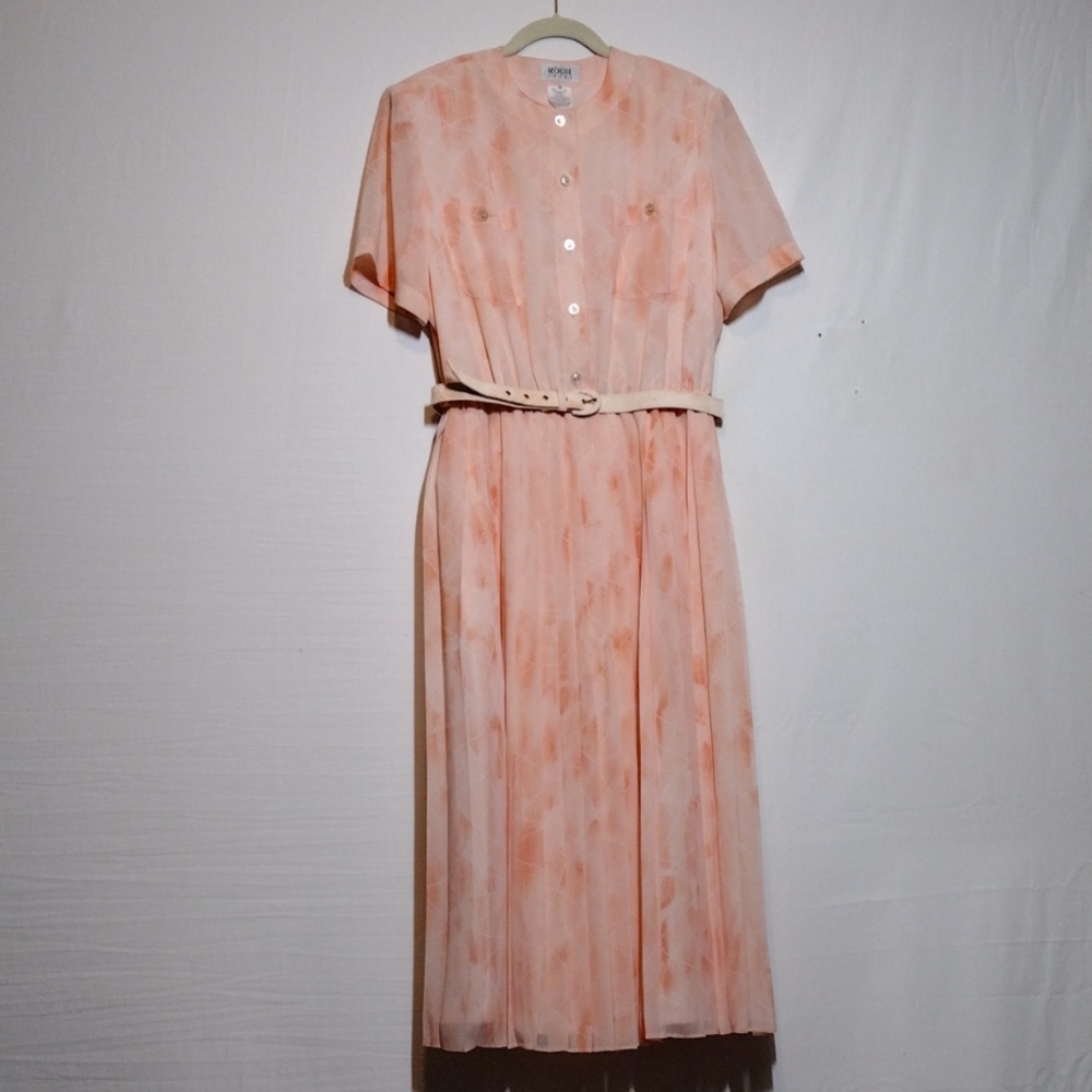 Vintage Rouie Peach Short Sleeve Pleated Skirt Dress with Matching Belt Size 14